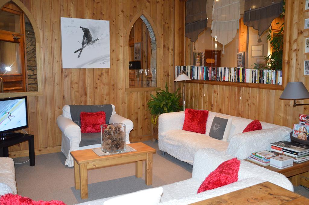 Madame Vacances Residence Alpina Lodge Val-dʼIsère エクステリア 写真