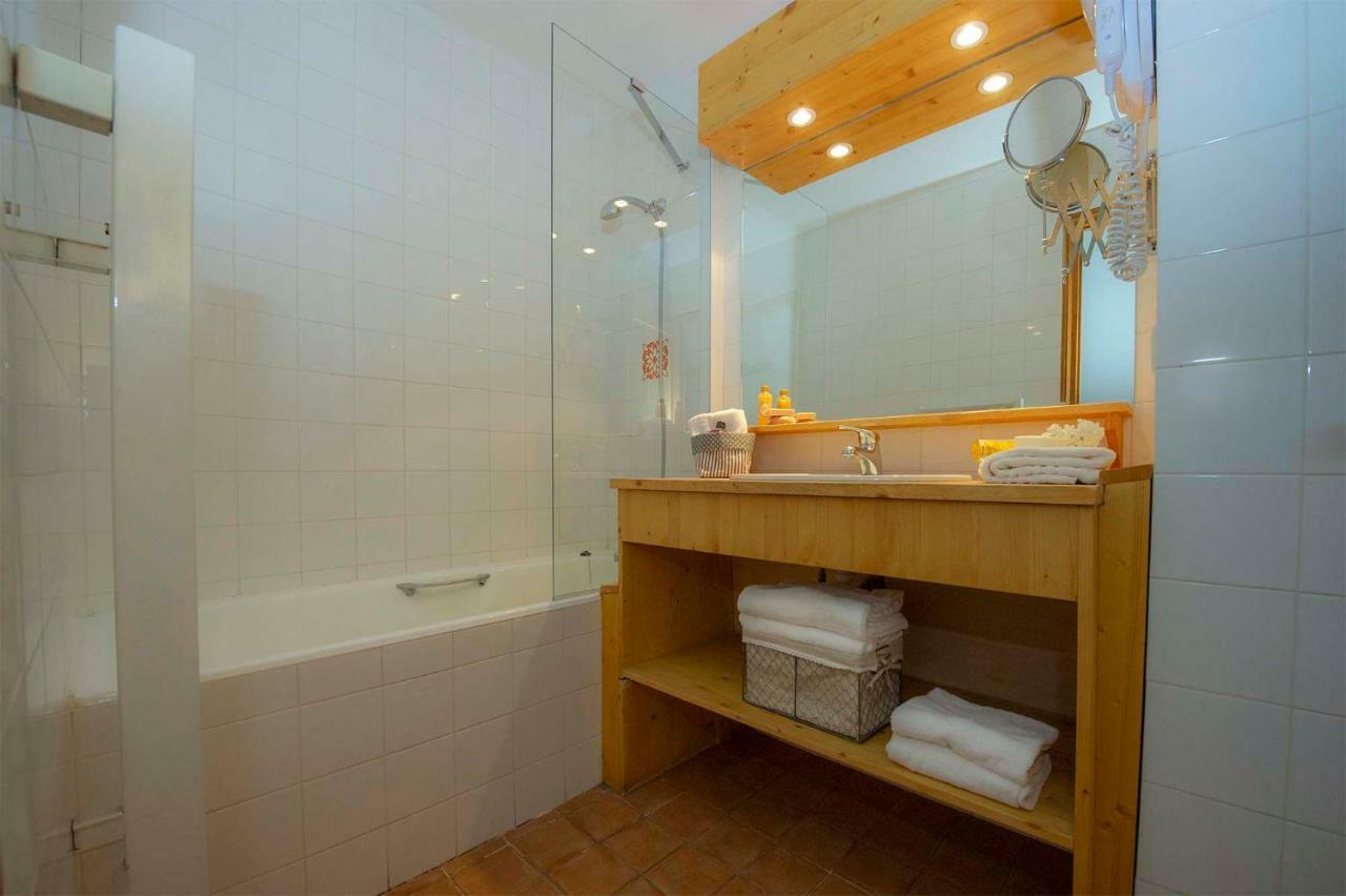 Madame Vacances Residence Alpina Lodge Val-dʼIsère エクステリア 写真