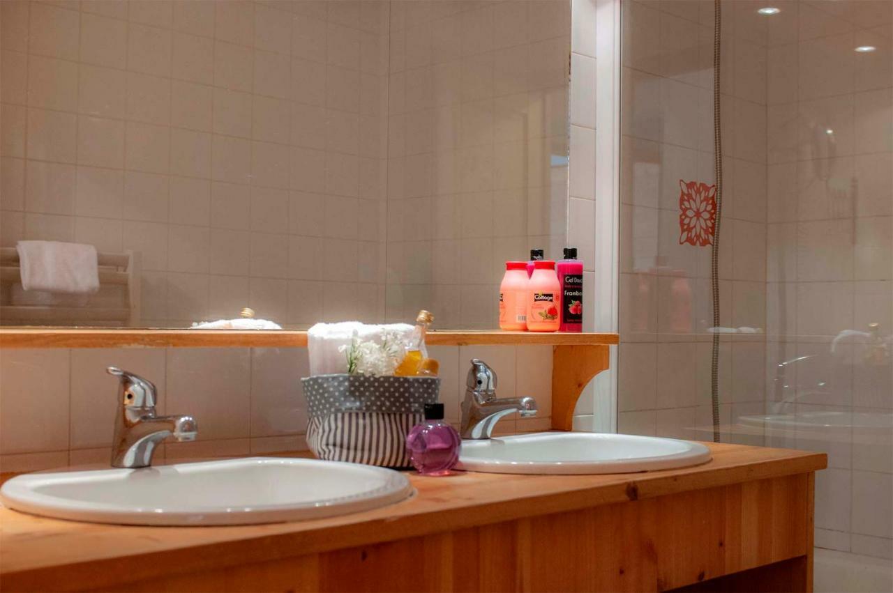 Madame Vacances Residence Alpina Lodge Val-dʼIsère エクステリア 写真